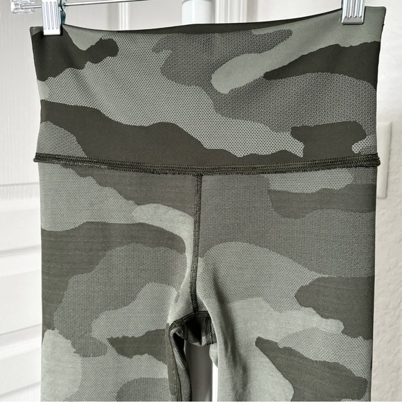 OFFLINE by Aerie Camo High Waisted Legging Olive Fun Green Camo - Picture 10 of 13